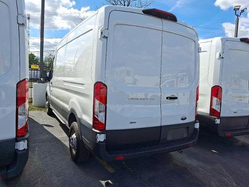 2023 Ford Transit-250 