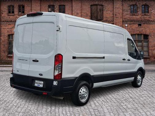 2023 Ford Transit-250 