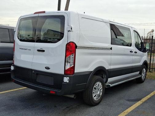 2024 Ford Transit-250 