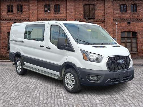 2024 Ford Transit-250 