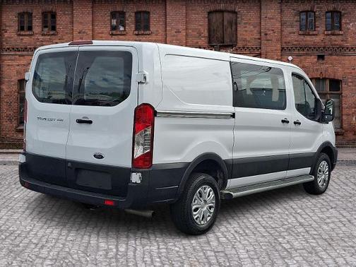 2024 Ford Transit-250 