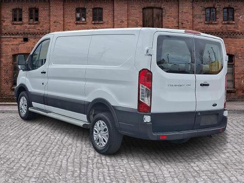 2024 Ford Transit-250 