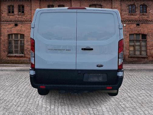 2022 Ford Transit-250