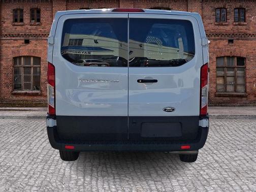 2024 Ford Transit-250