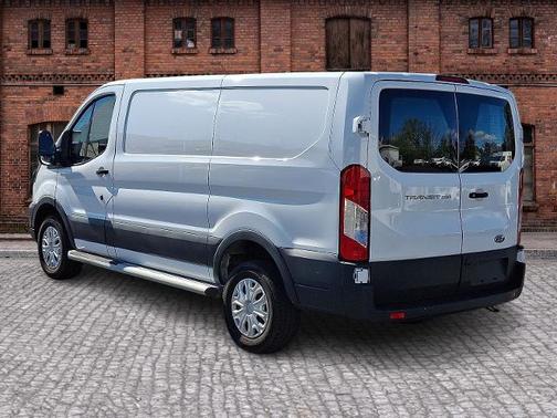 2024 Ford Transit-250