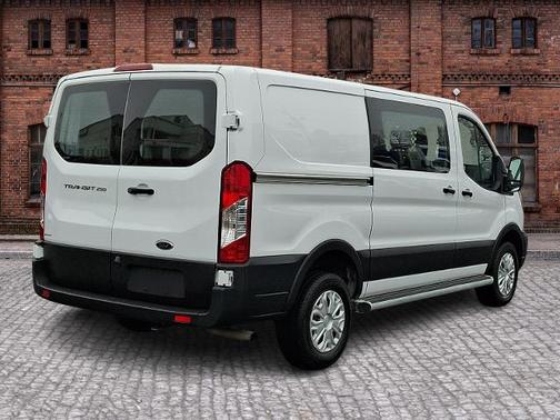 2024 Ford Transit-250 