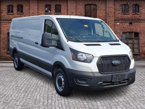 2022 Ford Transit-250 