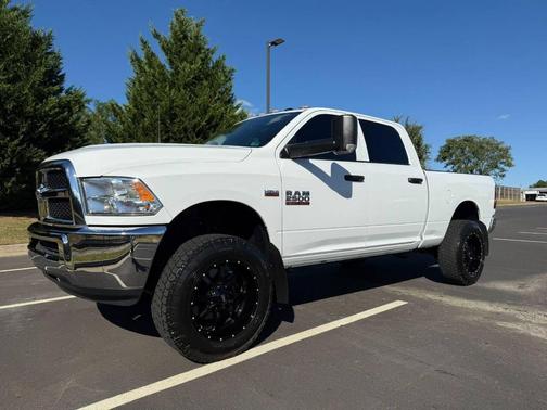 2018 RAM 2500 Tradesman Crew Cab 4x4 6'4' Box