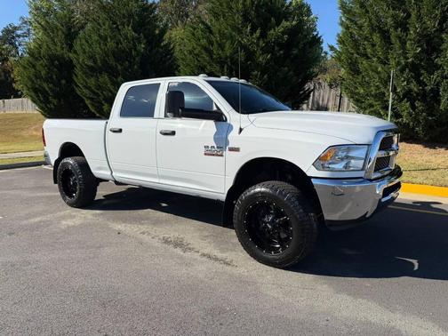 2018 RAM 2500 Tradesman Crew Cab 4x4 6'4' Box