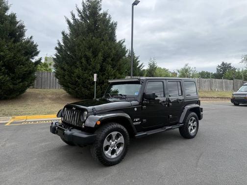 Black Clearcoat 2016 Jeep Wrangler Unlimited Sahara