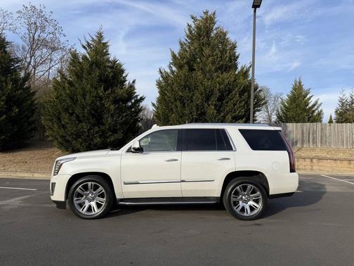 2016 Cadillac Escalade Luxury