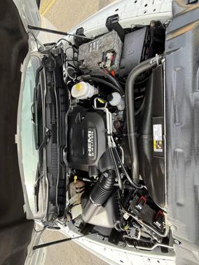 2017 RAM 2500 Big Horn Crew Cab 4x4 6'4' Box