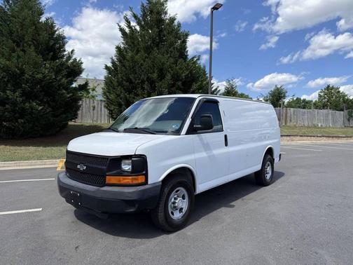 Summit White 2014 Chevrolet Express 3500 Work Van