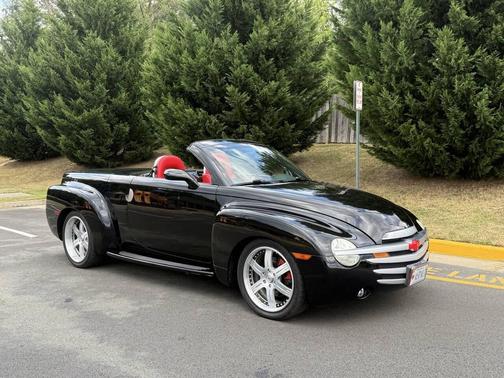 2005 Chevrolet SSR LS 2dr Regular Cab Convertible Rwd SB