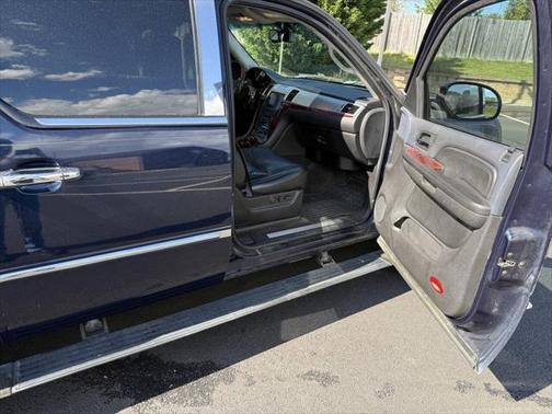 2008 Cadillac Escalade ESV Standard