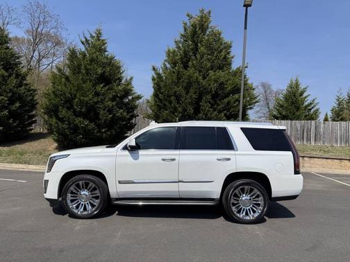 Crystal White Tricoat 2016 Cadillac Escalade Luxury