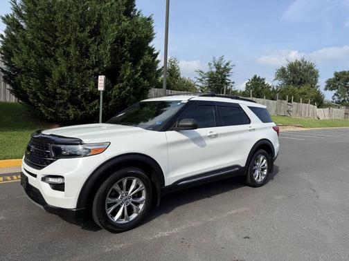 Star White Metallic Tri-Coat 2020 Ford Explorer XLT