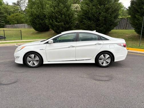 2013 Hyundai SONATA Hybrid Limited