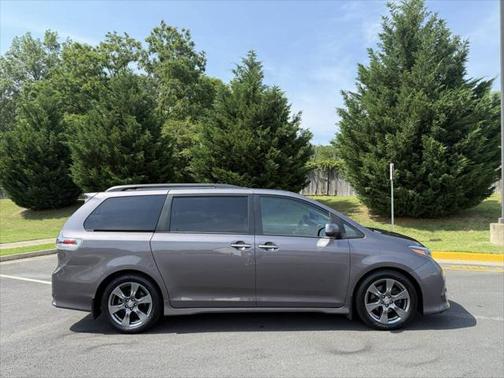 2017 Toyota Sienna SE Premium