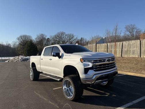 2025 Chevrolet Silverado 1500 LTZ