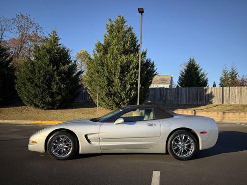 2002 Chevrolet Corvette Base