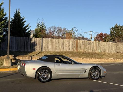 2002 Chevrolet Corvette Base