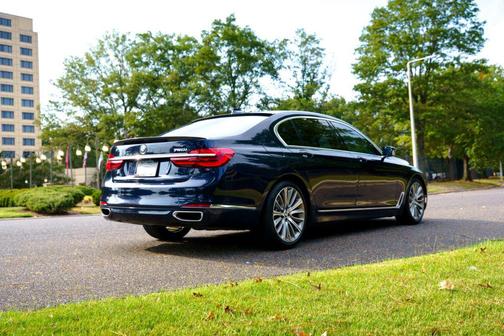 2019 BMW 750 I