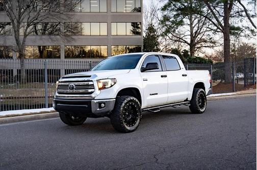 2017 Toyota Tundra SR5