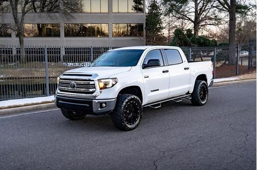 2017 Toyota Tundra SR5
