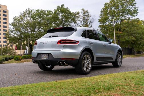 2016 Porsche Macan S