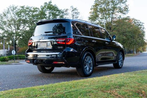 2021 INFINITI QX80 Luxe