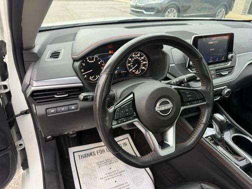 2023 Nissan Altima SR FWD