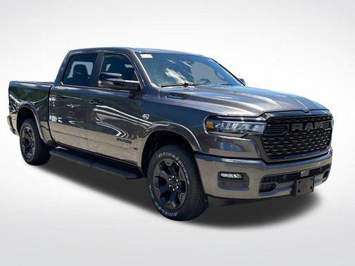 Diamond Black Crystal Pearlcoat 2026 RAM 1500 Warlock Crew Cab 4x4 5'7' Box