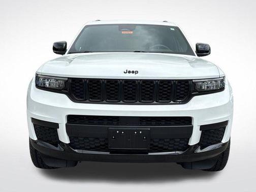 Bright White Clearcoat 2023 Jeep Grand Cherokee L Altitude
