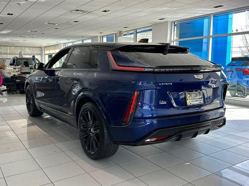 2026 Cadillac LYRIQ V Premium