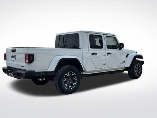 2026 Jeep Gladiator Sahara 4x4