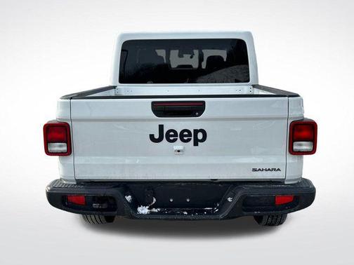 2026 Jeep Gladiator Sahara 4x4