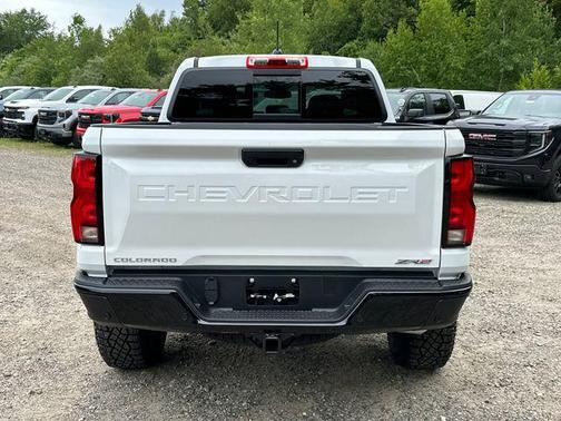 2025 Chevrolet Colorado ZR2