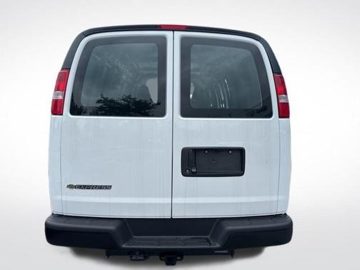 2024 Chevrolet Express 2500 RWD 2500 Regular Wheelbase WT
