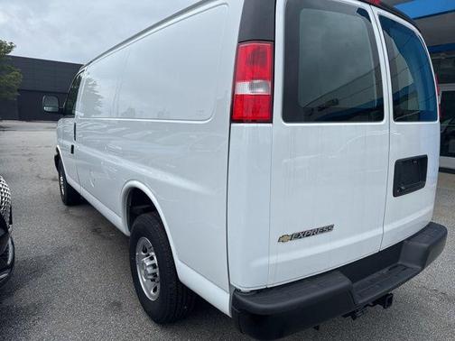 2024 Chevrolet Express 2500 RWD 2500 Regular Wheelbase WT
