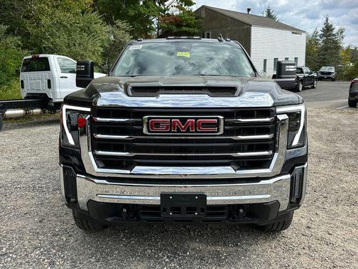 2025 GMC Sierra 2500 SLE