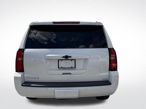 Iridescent Pearl Tricoat 2017 Chevrolet Tahoe LT