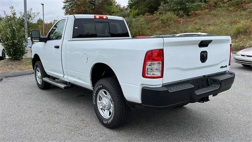 2024 RAM 2500 Tradesman Regular Cab 4x4 8' Box
