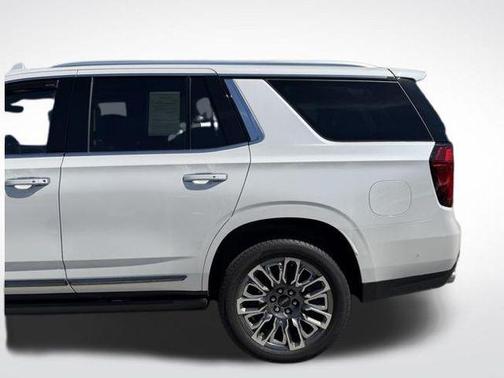 White Frost Tricoat 2023 GMC Yukon Denali Ultimate