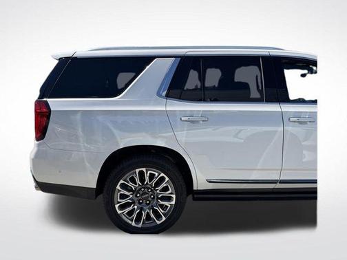 White Frost Tricoat 2023 GMC Yukon Denali Ultimate