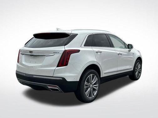 Crystal White Tricoat 2026 Cadillac XT5 Premium Luxury