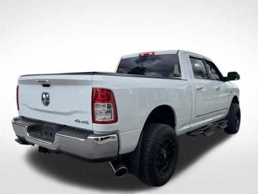 Bright White Clearcoat 2019 RAM 3500 Big Horn Crew Cab 4x4 6'4' Box