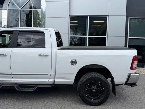 Bright White Clearcoat 2019 RAM 3500 Big Horn Crew Cab 4x4 6'4' Box