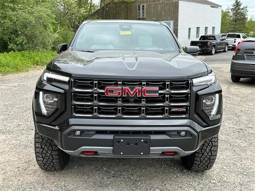 2025 GMC Canyon Base