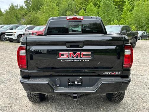 2025 GMC Canyon Base